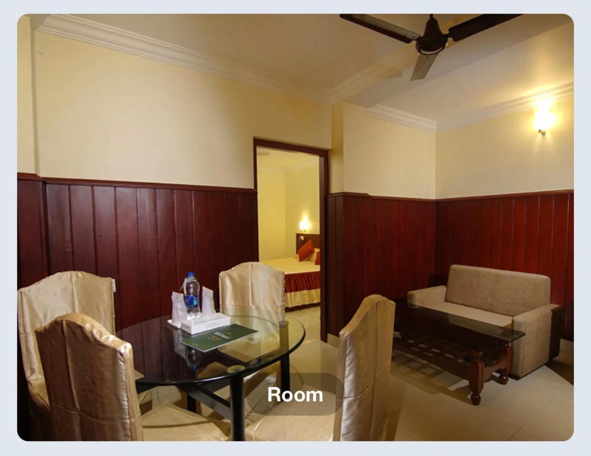 Hotel Sasthapuri Kozhikode Ngoại thất bức ảnh